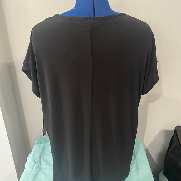 Love Scarlett Black with Rhinestone Short Sleeve  Top- Size 1X- NWT - Picture 2 of 8